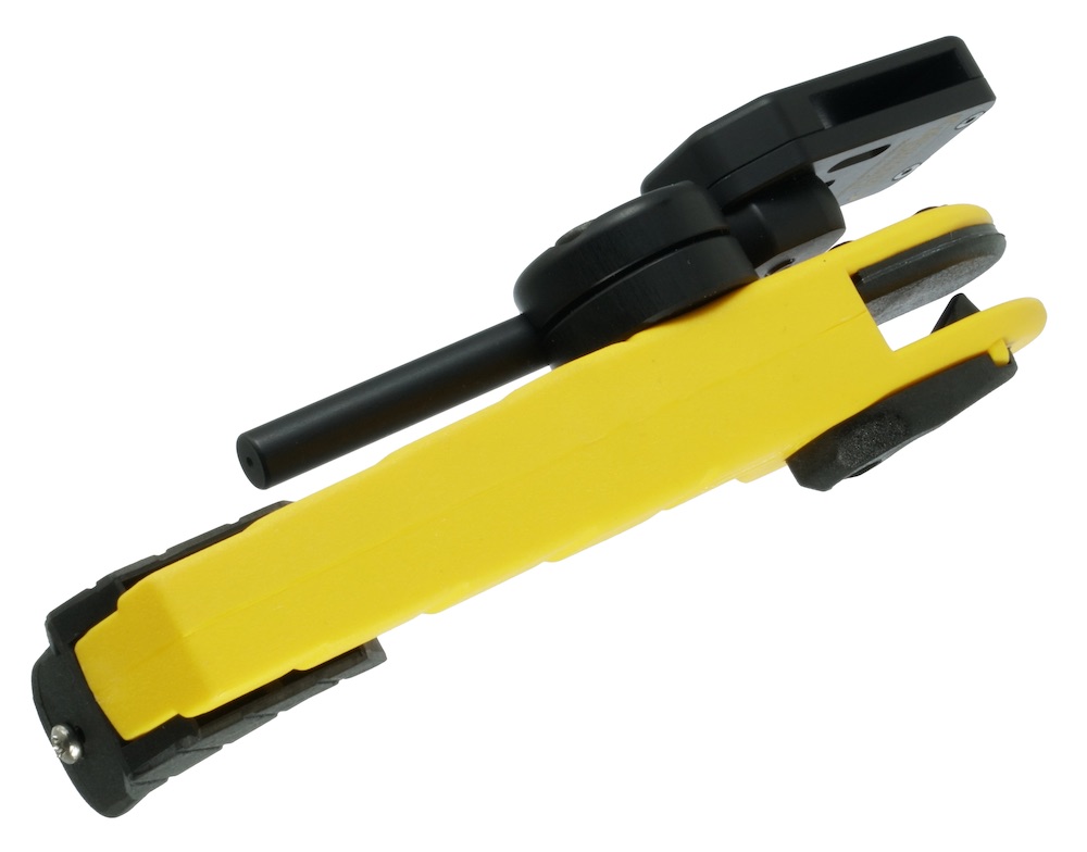 フラッシュライト等タクティカルグッズならネットDSIクラブ(大阪市西区)