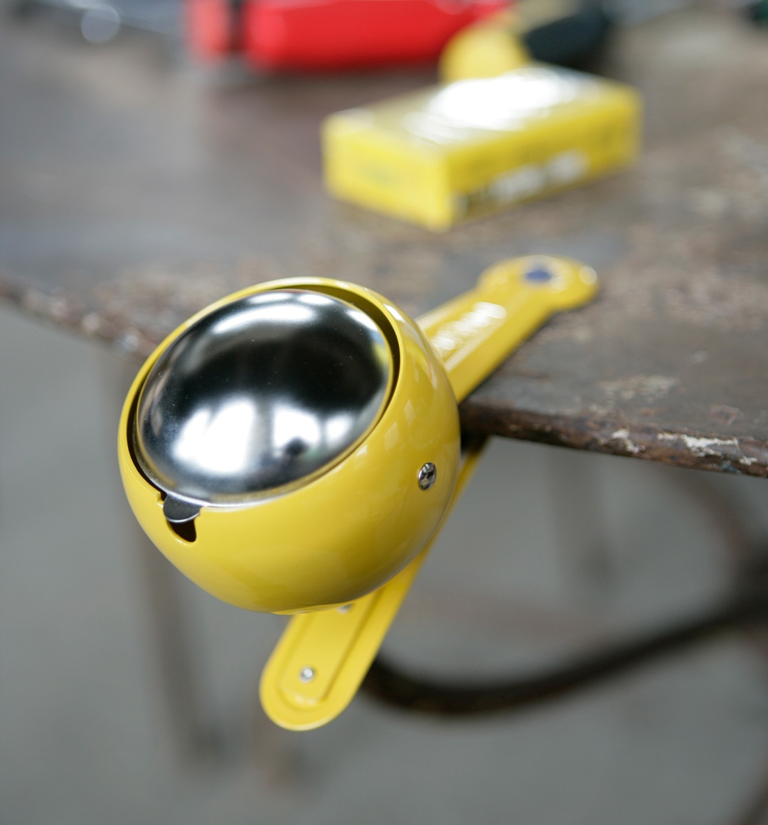 使うほどに愛着が湧く灰皿 | 遊び心溢れるユニークなデザイン(並び順