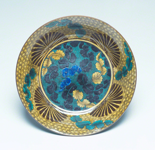 色絵菊花文鉢 | 古九谷様式 | 収蔵品詳細 | 作品を知る | 東京富士