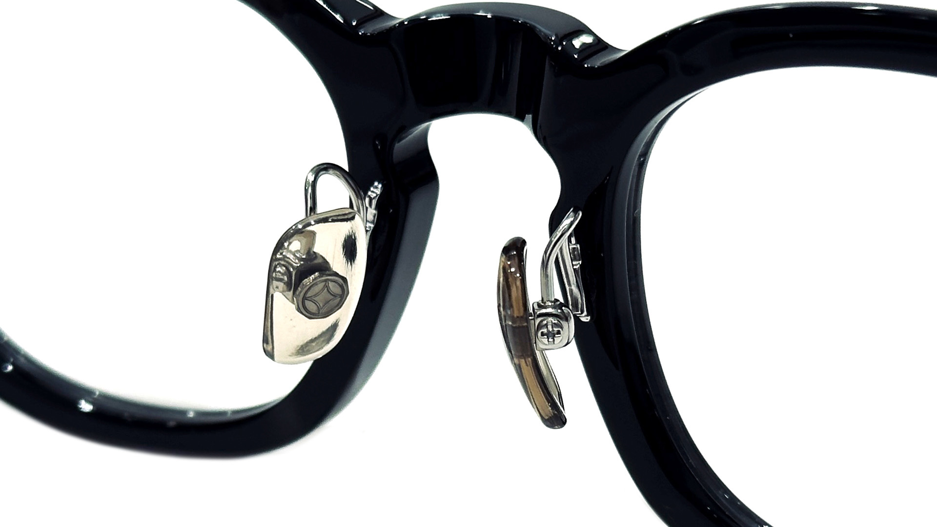 骨太ボリュームと繊細なカッティングの見事な融合。999.9 2025春の新作