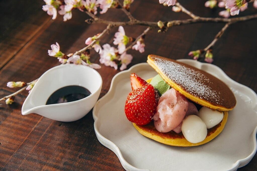 アコメヤ食堂「和風仕立て」桜のどら焼きパンケーキ、桜葉入り桜あん