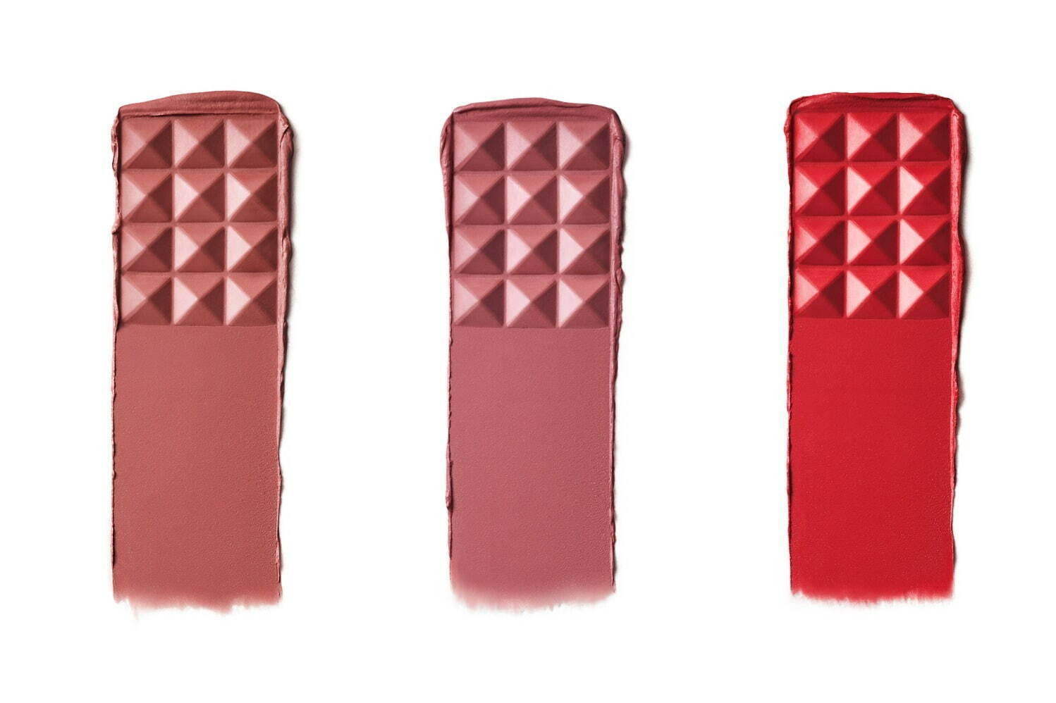 ヴァレンティノ ビューティ24年冬コフレ、“スタッズ煌めく”アイコン