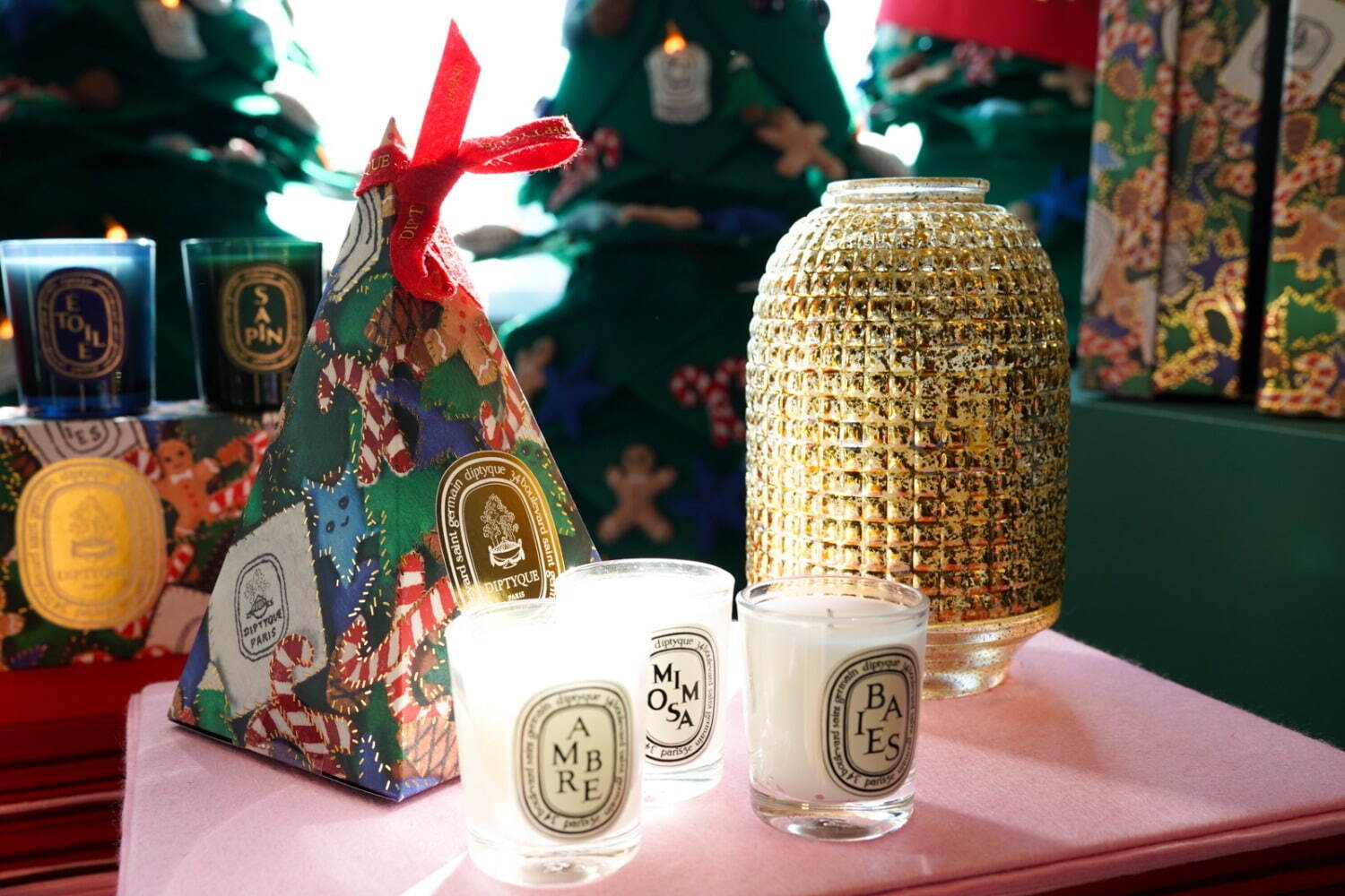 ディプティック24年クリスマスコフレ第3弾、“モミの木香る”ビッグ