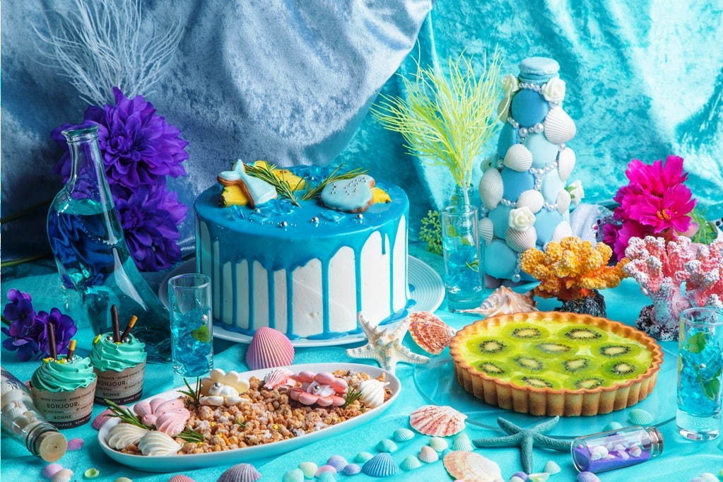 不思議の国のアリス」“海”の中のティーパーティーをイメージした