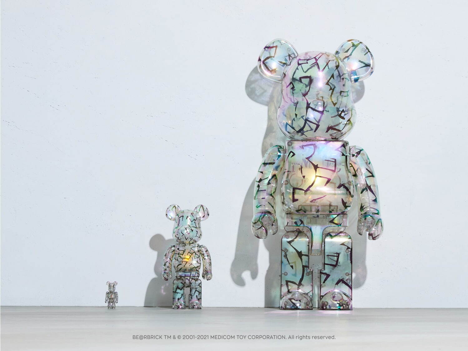 ジミー チュウ×POGGY×エリック・ヘイズ“星”を飾ったパンプスや