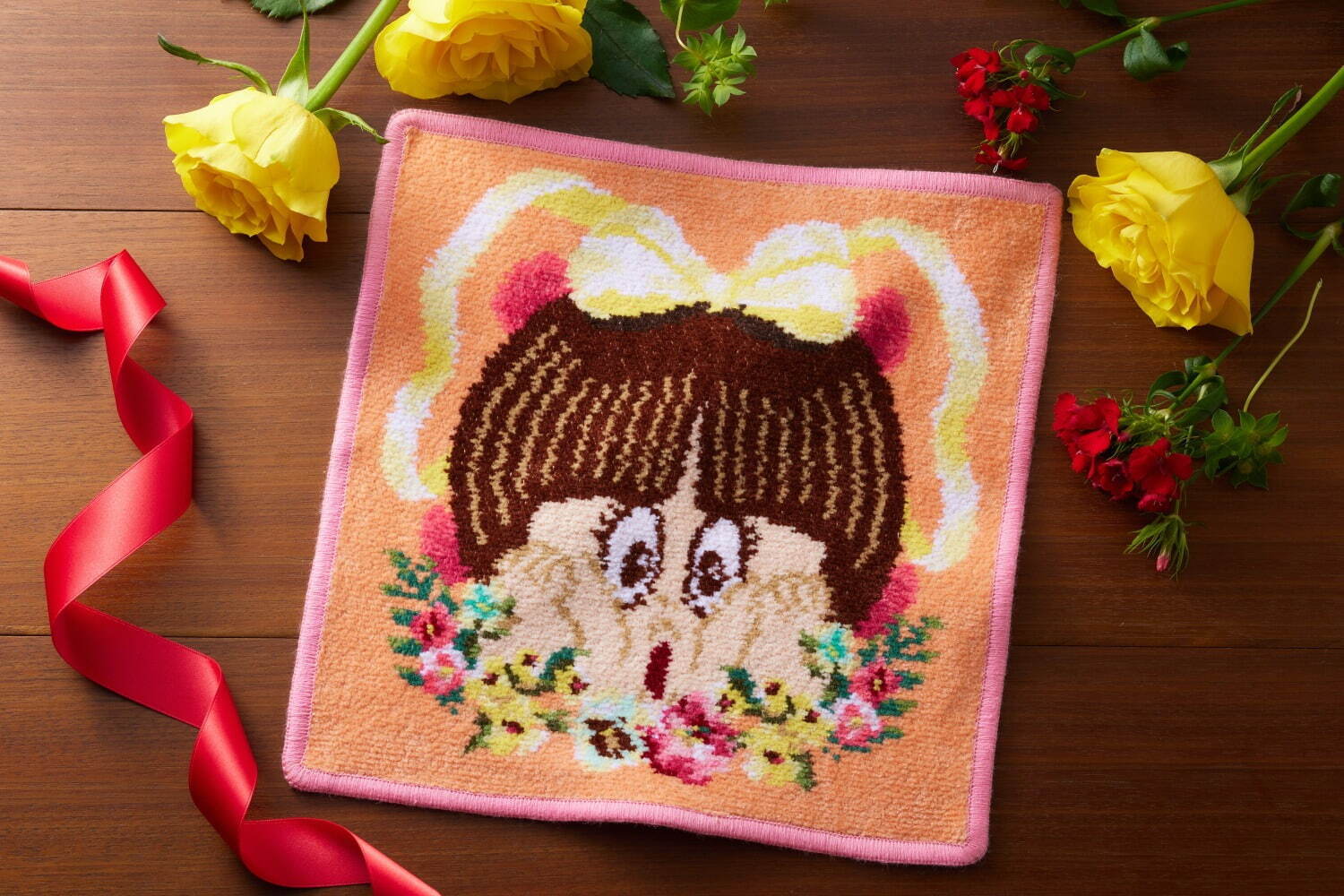 フェイラーから手塚治虫「ユニコ・ピノコ」モチーフのハンカチ