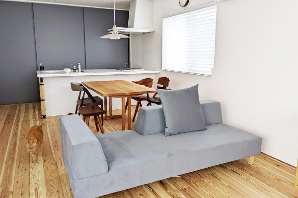 PIVO 3人掛け + PIVO スツール | お客様の声 | ソファ専門店FLANNEL SOFA