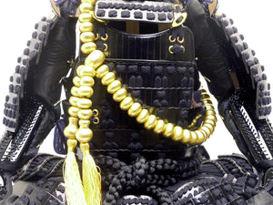 五月人形 鎧 / 鈴甲子雄山 / 本多忠勝10号 – 人形の鯉徳 オンライン