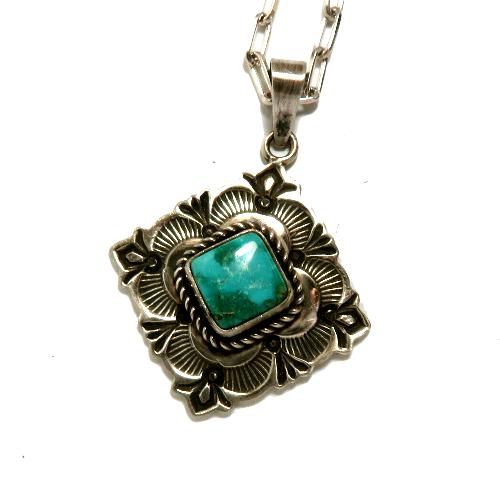 ターコイズ ペンダント インディアンジュエリー ナバホ族、ターコイズ