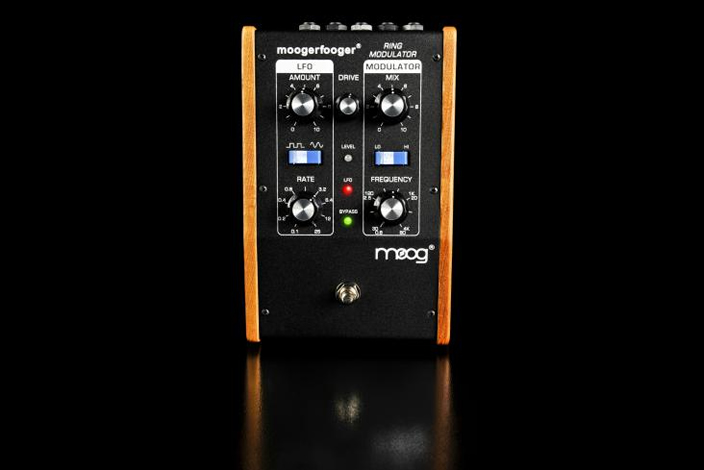 MF-102 Ring Modulator – moog
