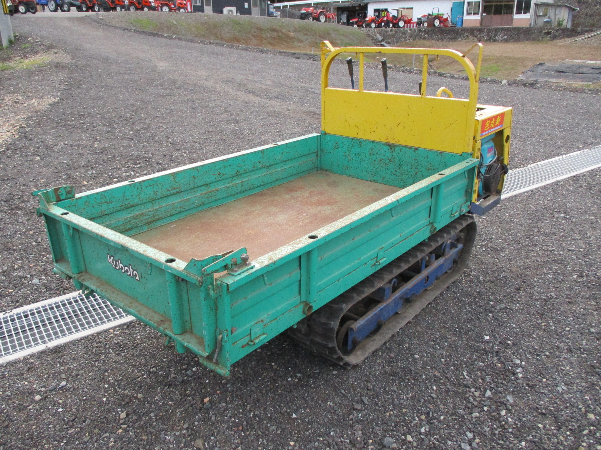 筑水キャニコム クローラ運搬車 BFK809 8.5ps 積載重量800kg クローラ