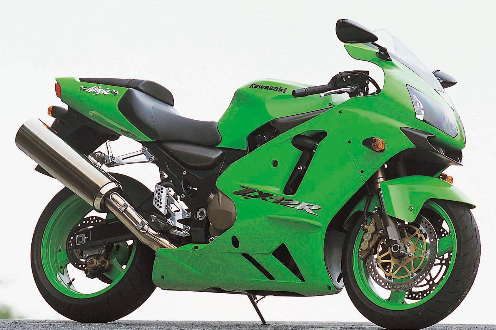 目指したのは世界最速という孤高の位／ZX-12R(B) | 試乗・車両解説