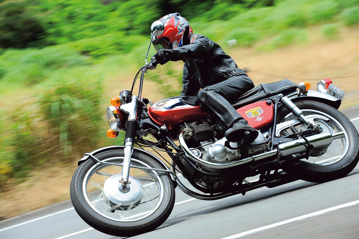 語り継がれる怒涛の鼓動感／650-W1スペシャル(W1S) | 試乗・車両解説