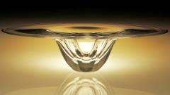 江戸切子 金赤色被毬型花瓶＜八角籠目紋＞ | カガミクリスタル