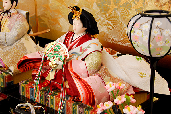 K-8 平飾り 雛人形 京都西陣帯 菊詰文様 【佳月オリジナル】｜雛人形