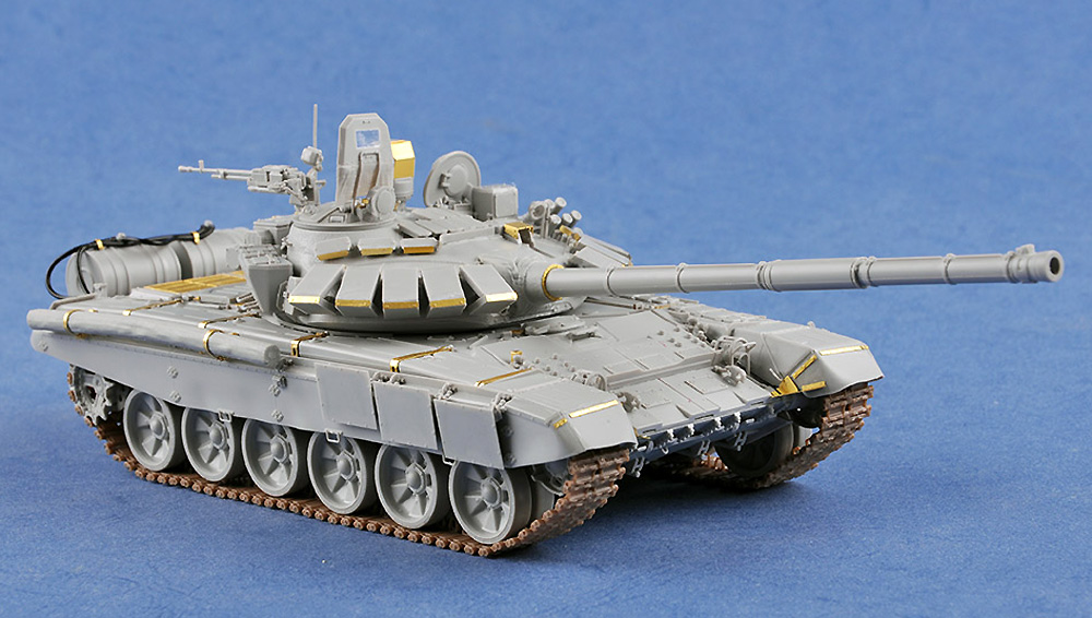 トランペッター ロシア T-72B3M 主力戦車 1/35 AFVシリーズ 09510