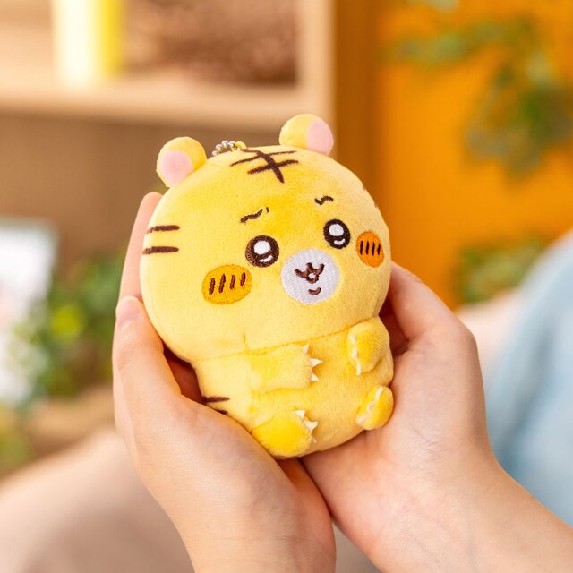 ちいかわ」ナガノ氏が描く、「虎」のぬいぐるみくじが販売開始！泣い