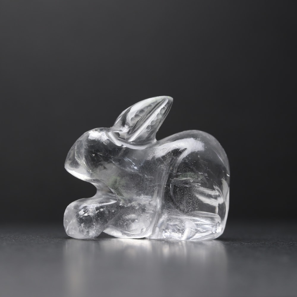 ガネッシュヒマール産]ヒマラヤ水晶彫刻うさぎ（干支置物・特別大特価