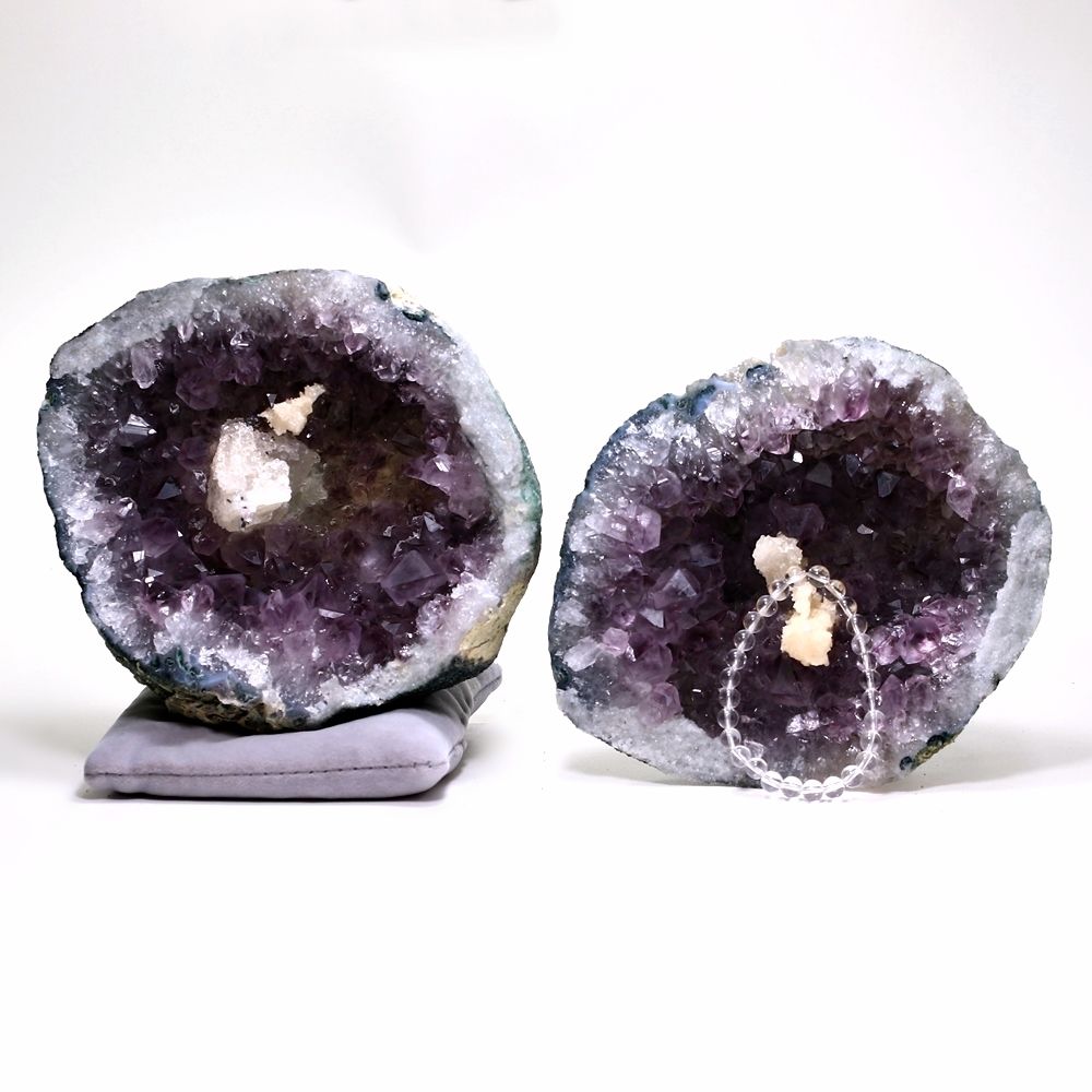 西インド/マハラシュトラ州産アメジストジオードペア原石（晶洞