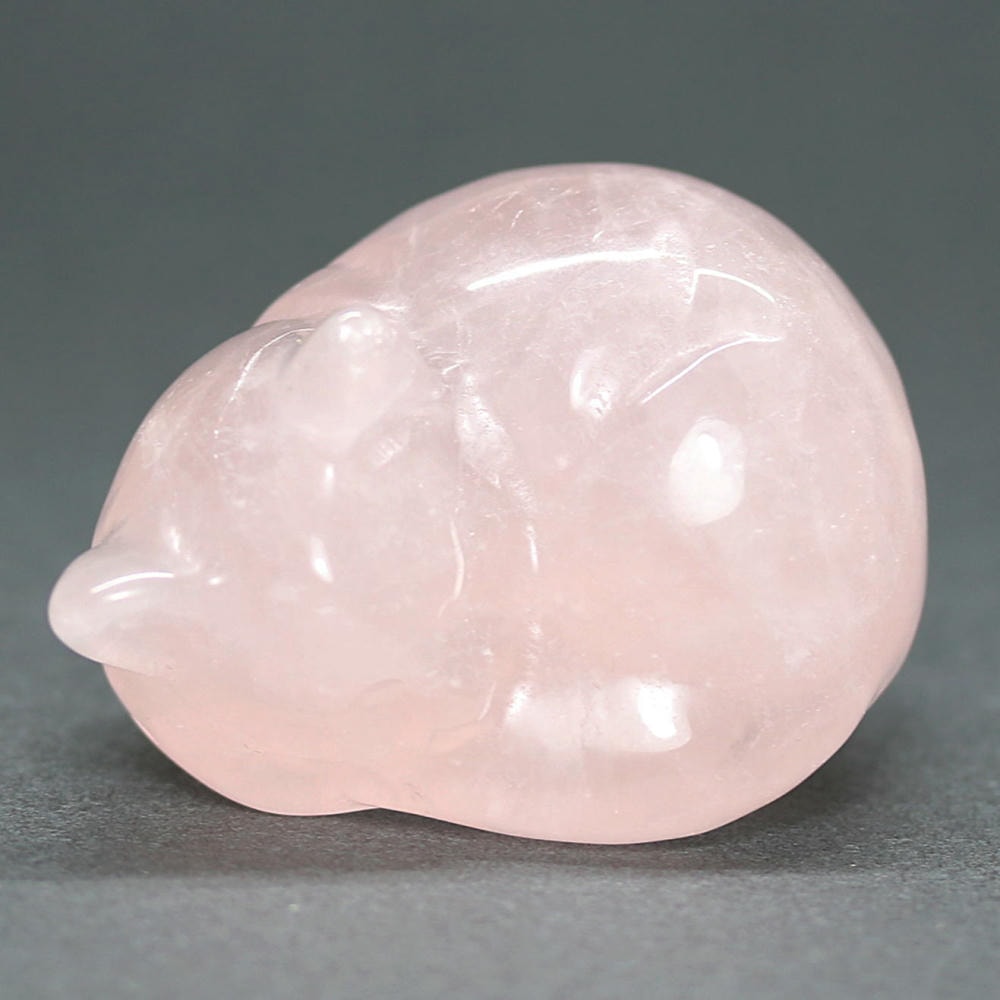 眠り猫ブラジル産ローズクォーツ （紅水晶彫刻） - 埼玉県吉川市の