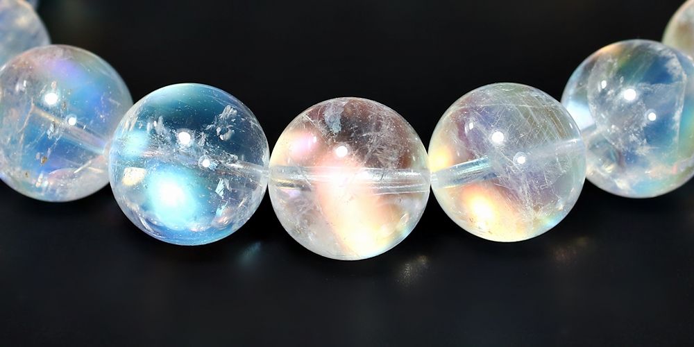 トップクォリティ/宝石質]別鉱床マダガスカル産ホワイトラブラドライト