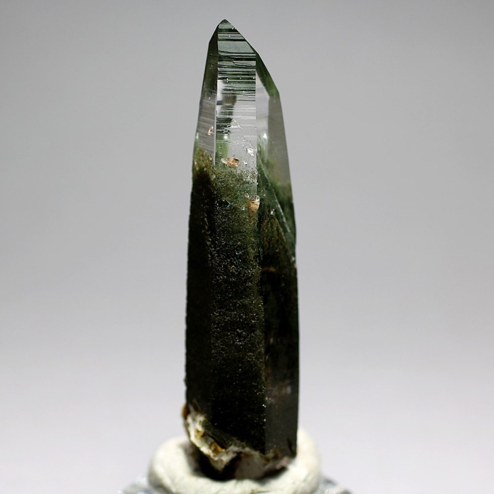 高品質・ガネッシュヒマール産]ヒマラヤ水晶原石ナチュラルポイント