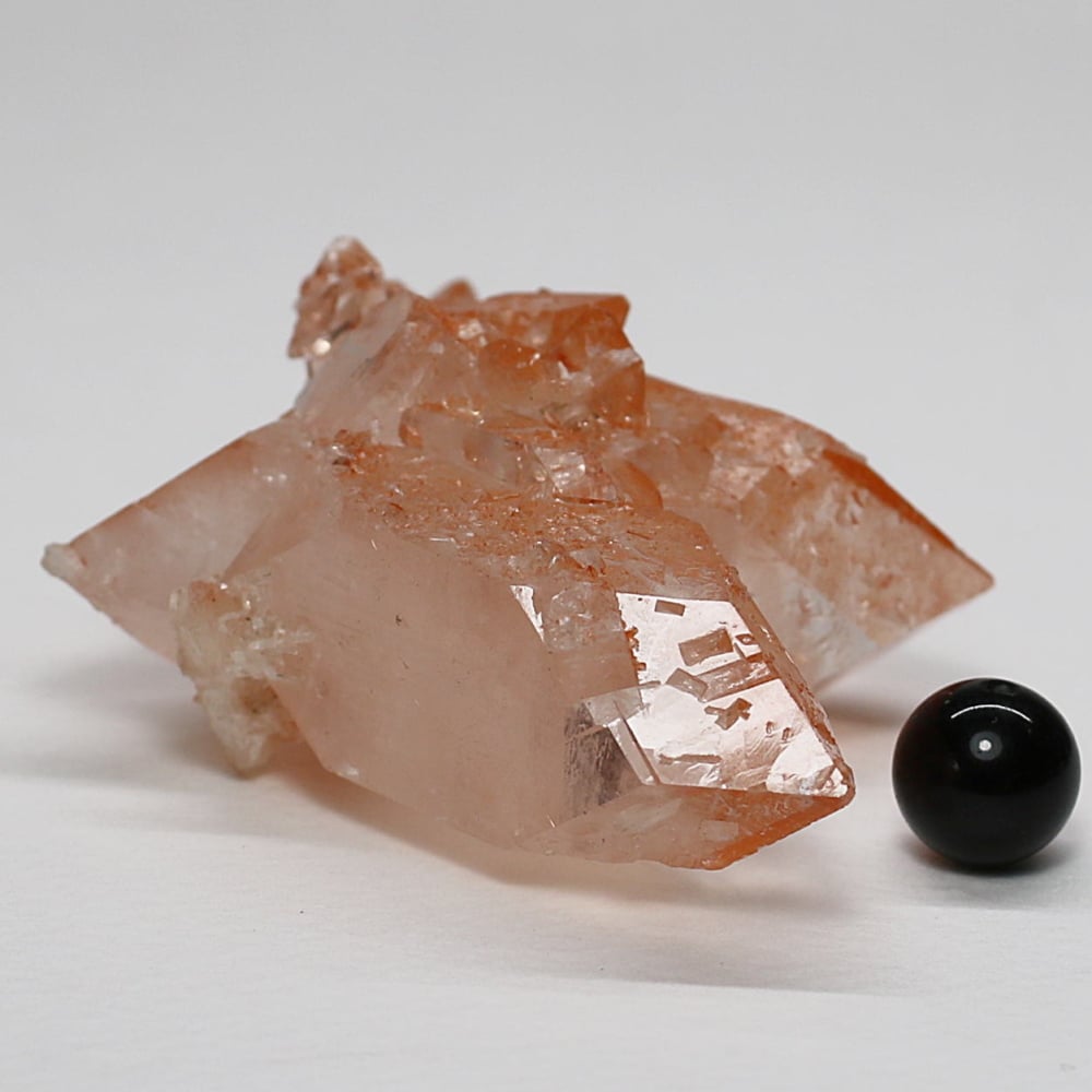 トップクォリティ]インド産オレンジアポフィライトクラスター/結晶原石