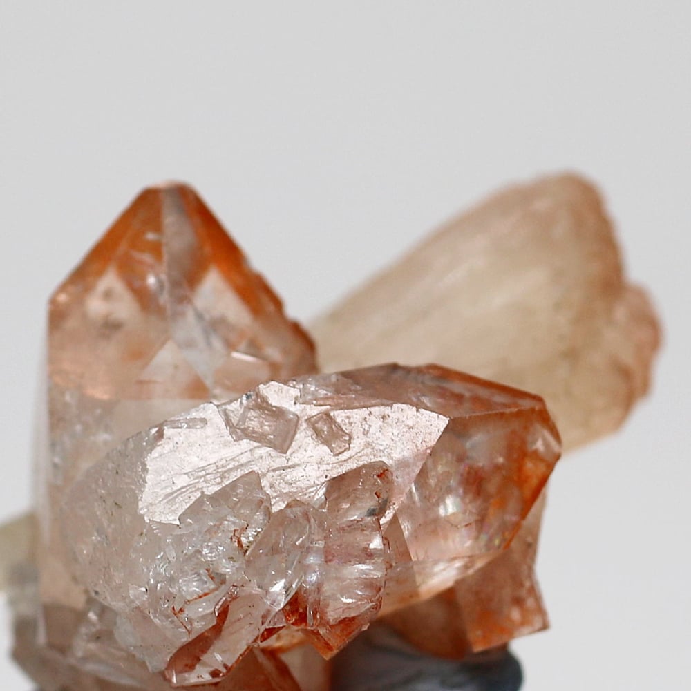 高品質]インド産オレンジアポフィライトクラスター/結晶原石（スティル