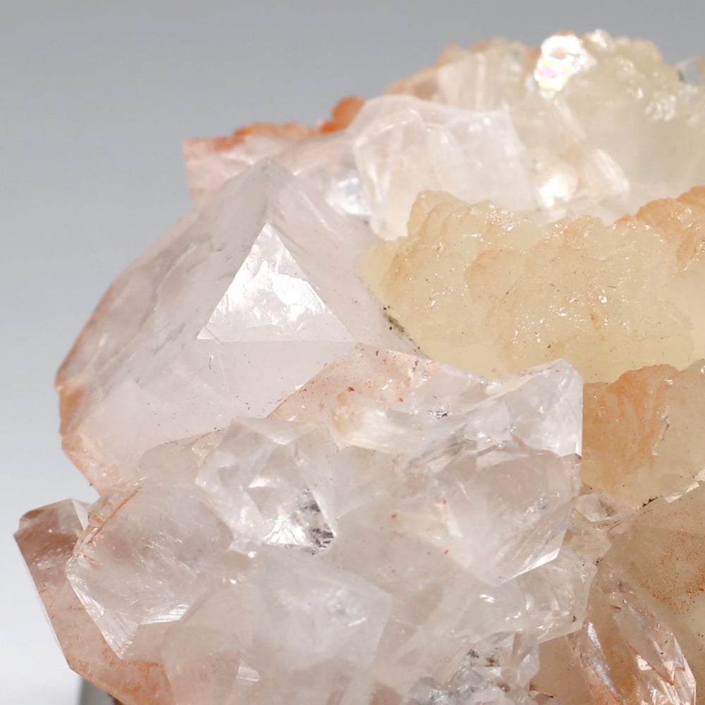 高品質]インド産オレンジアポフィライトクラスター/結晶原石（スティル