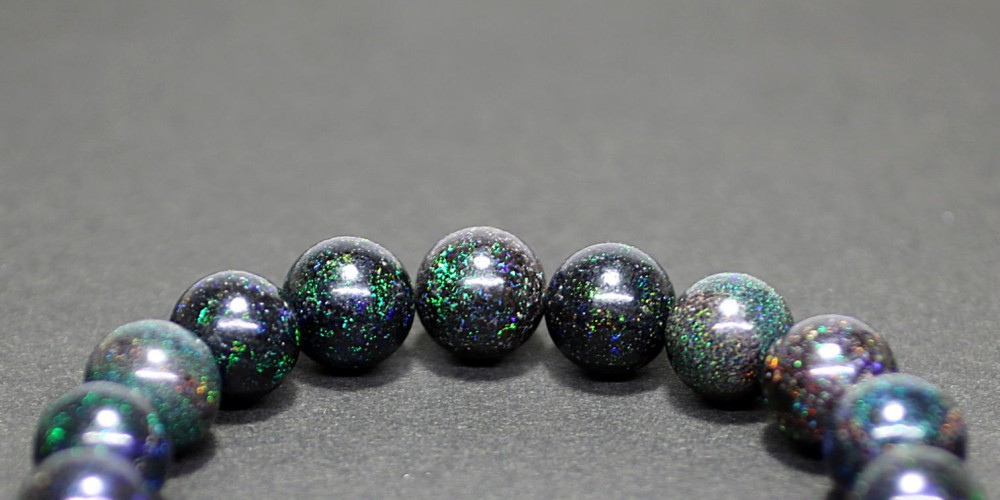 高品質++]ブラックマトリックスオパールブレスレット（約12mm玉