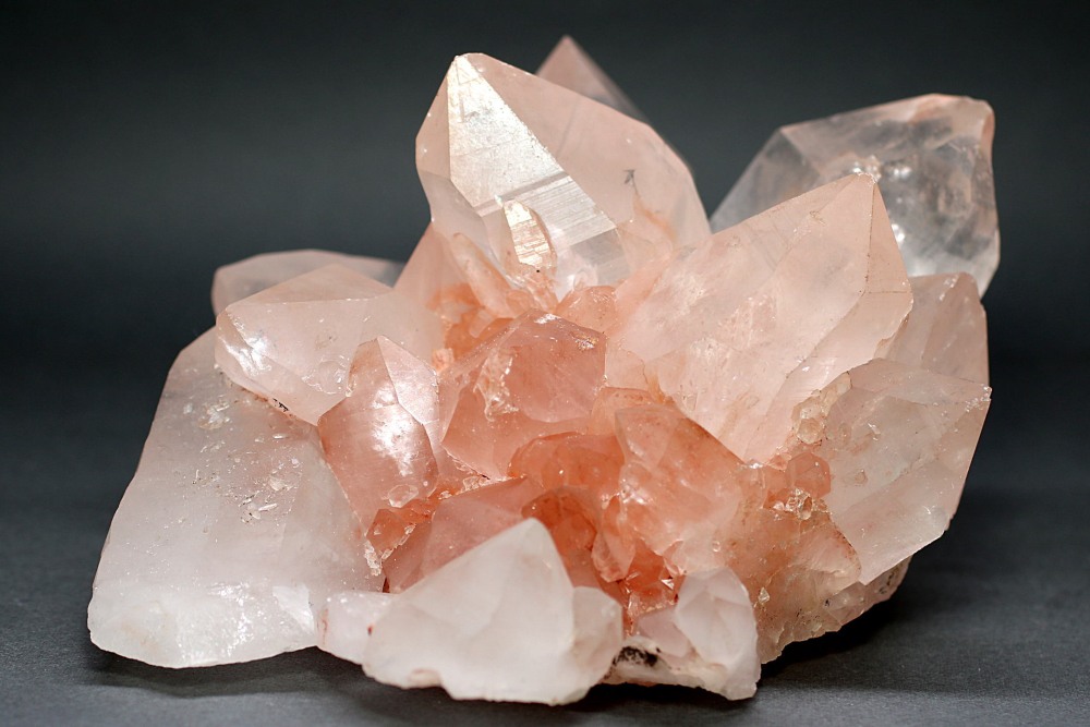 特別価格/インド/マニカラン産]ヒマラヤ水晶クラスター/原石（ピンク