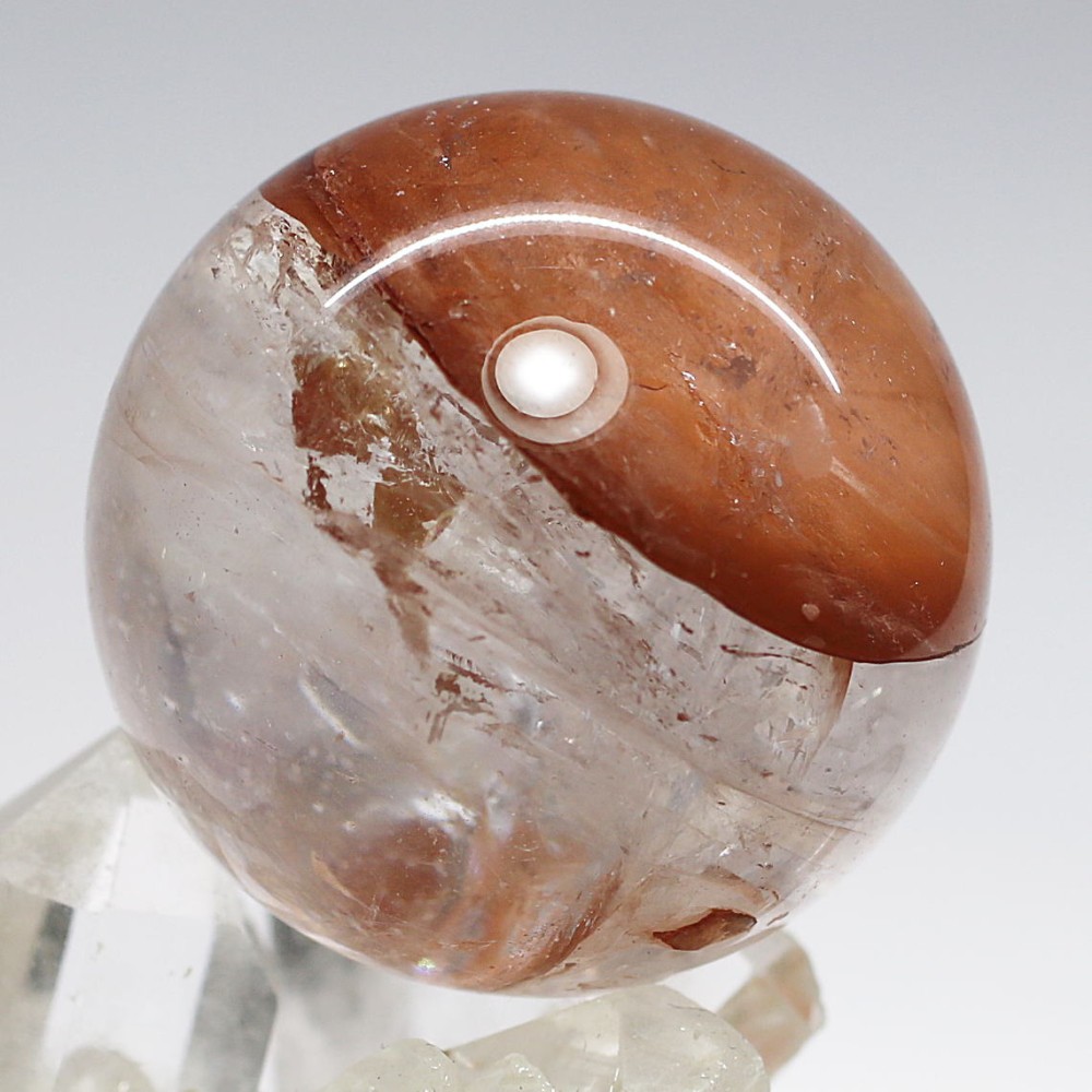 マニカラン産]ヒマラヤ水晶丸玉/スフィア（赤褐色・透明系） - 埼玉県