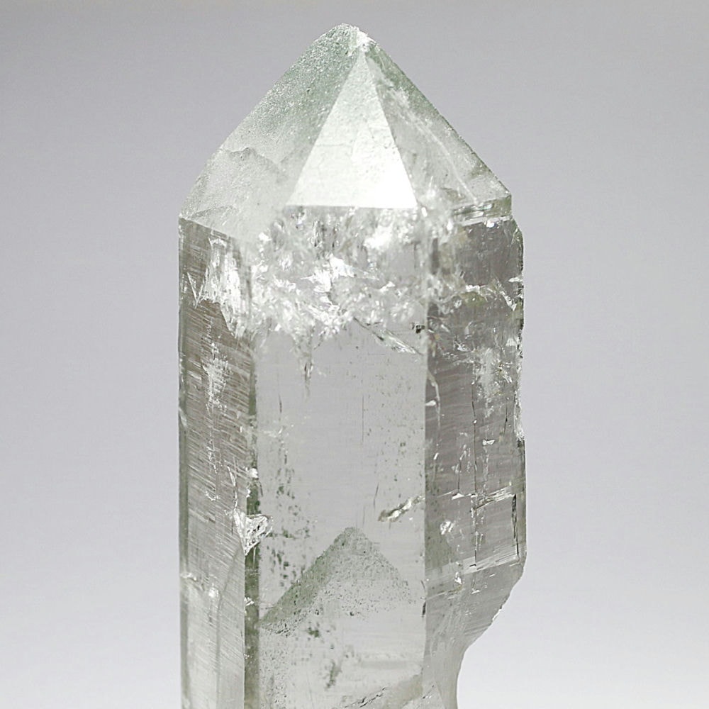 高品質+]インド/マニハール産ヒマラヤ水晶ナチュラルポイント/グリーン