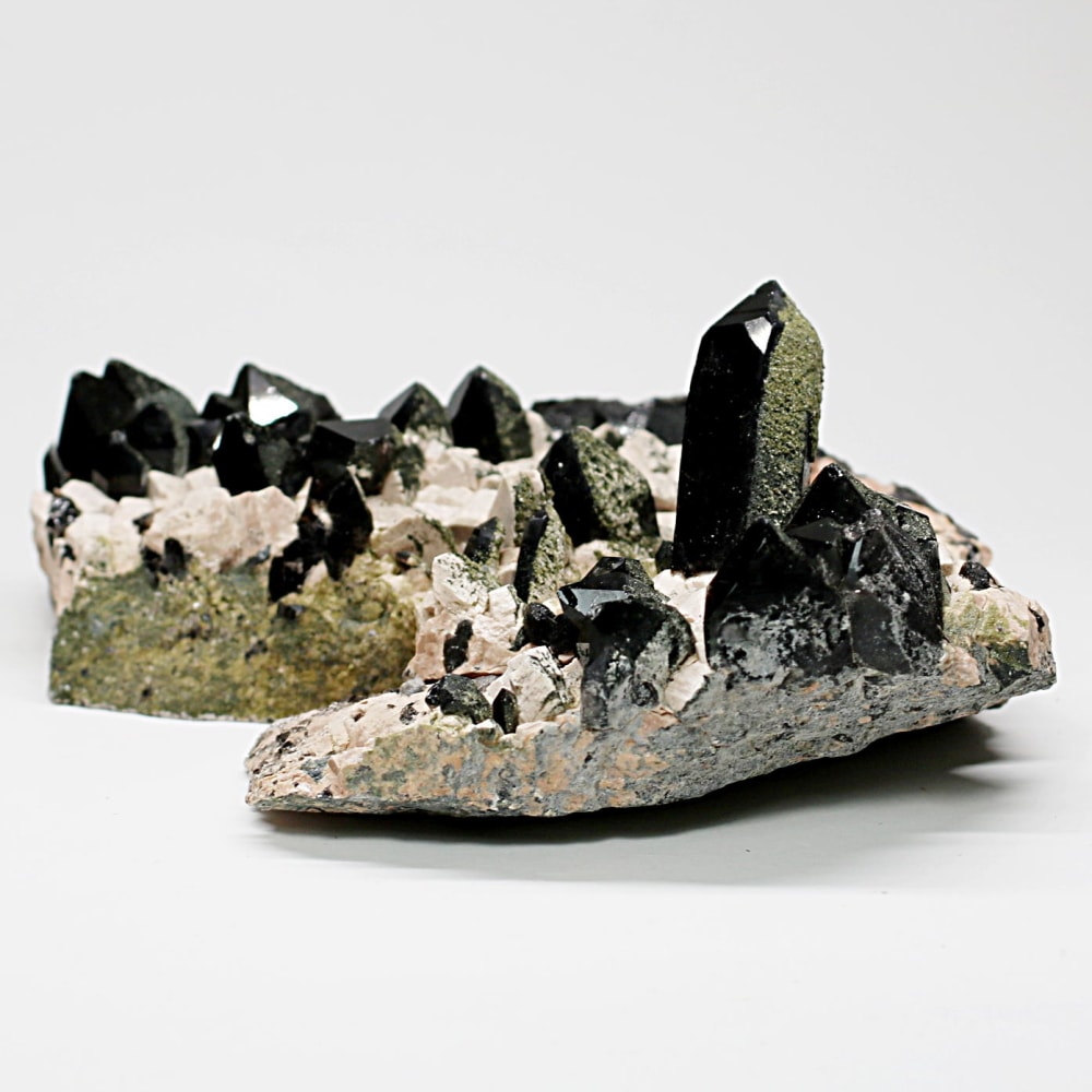 希少・山東省産]天然モリオン原石クラスター（黒水晶/エピドート共生