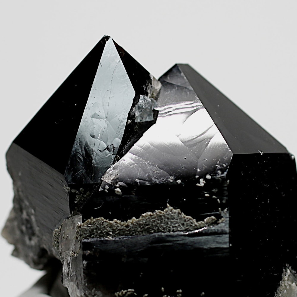 山東省産]天然モリオン原石（黒水晶クラスター） - 埼玉県吉川市の