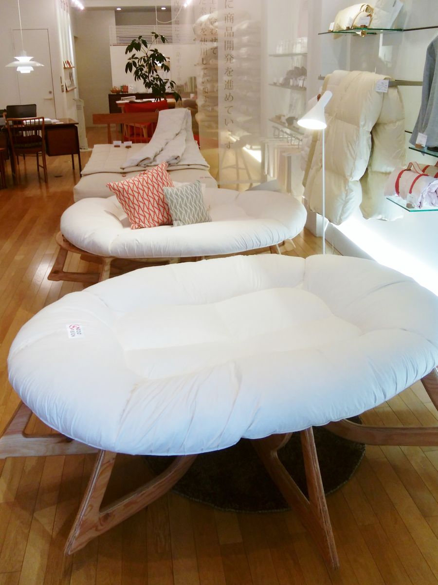 京都本店にて3タイプの「人類進化ベット」が体験していただけます