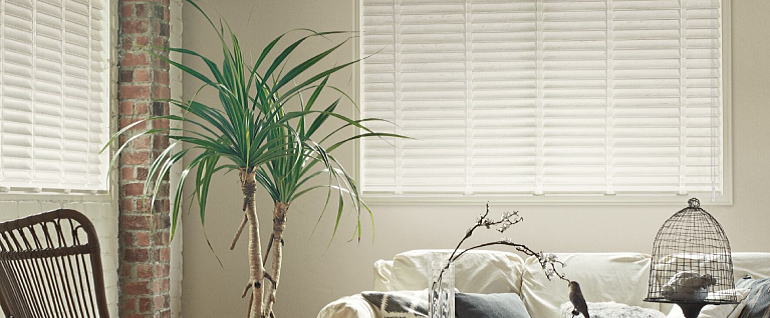 タチカワブラインド木製ブラインド（防炎・耐水）取付工事