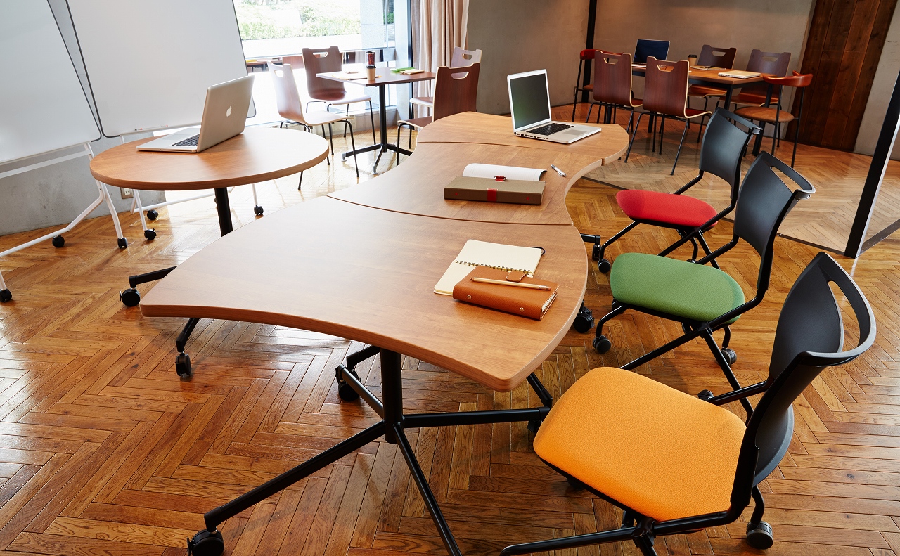 EASAC‐イーザック-十字脚テーブル｜製品｜アイリスチトセ株式会社