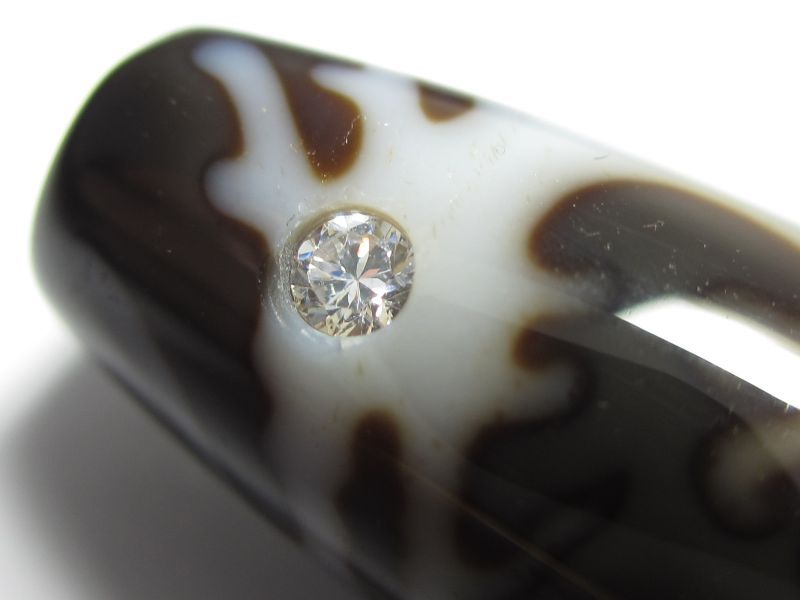 黒地至純・水晶目入り 五爪龍神天珠 38mm - 石縁パワーストーン専門店