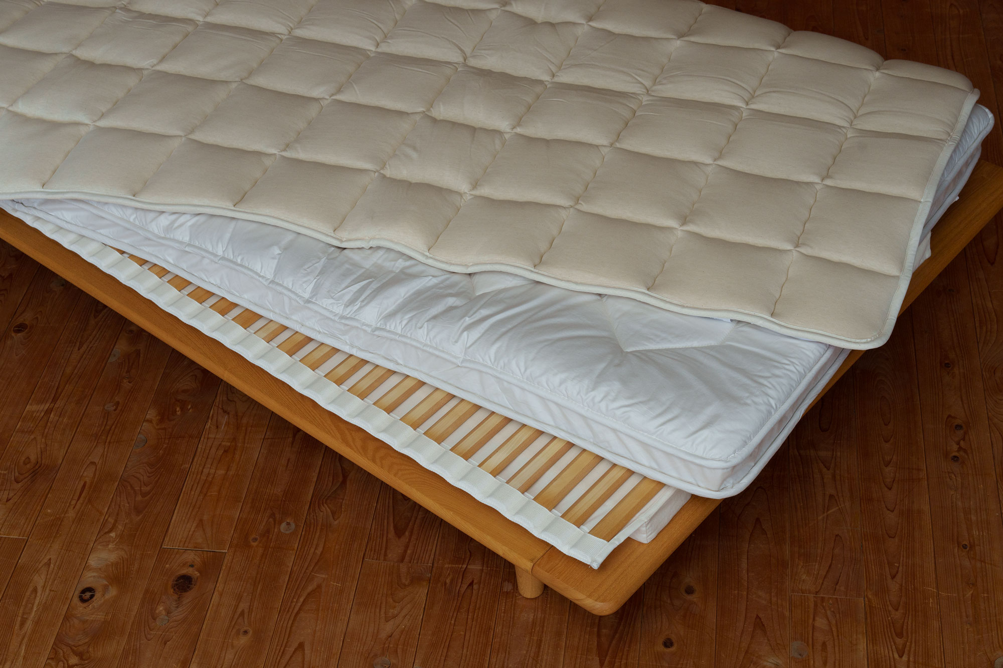 羽毛布団など布団(ふとん)の専門店 | 株式会社石田屋