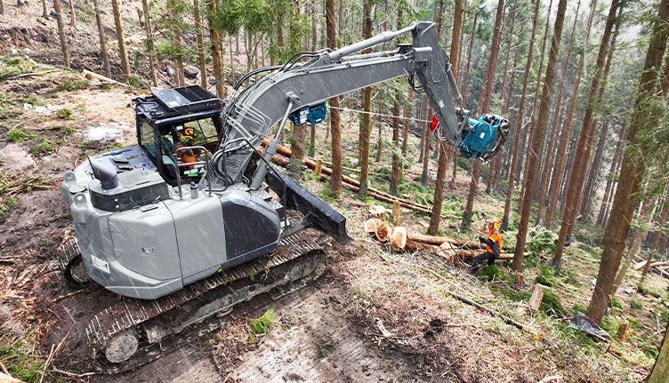 木寄せウインチ（集材機械） | イワフジ工業株式会社