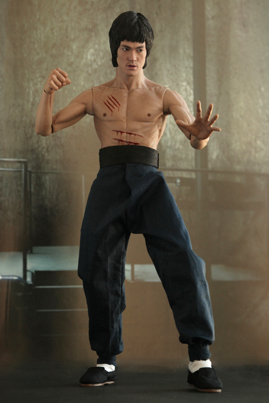 もっと！HOT！ vol.04 進化し続けるブルース・リー。｜マガジン｜株式