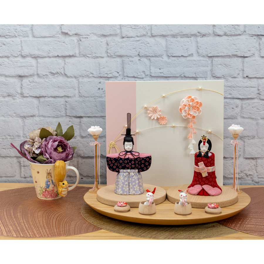 甲州印伝 小桜柄 木目込み立雛人形 つまみ細工桃衝立セット | 人形専門