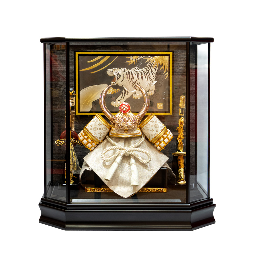 白甲州印伝 富士山柄 8号武田信玄兜六角 虎彫金ケースセット | 人形