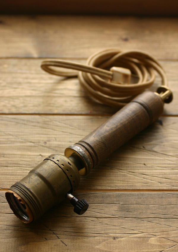 工業系ウッドハンドルトラブルライト｜インダストリアル照明USA