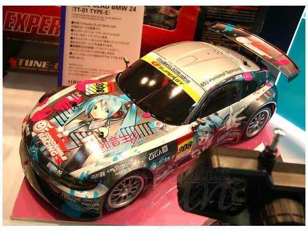RC Miku Hatsune Studio GLAD BMW Z4 (TT-01E) | HLJ.com