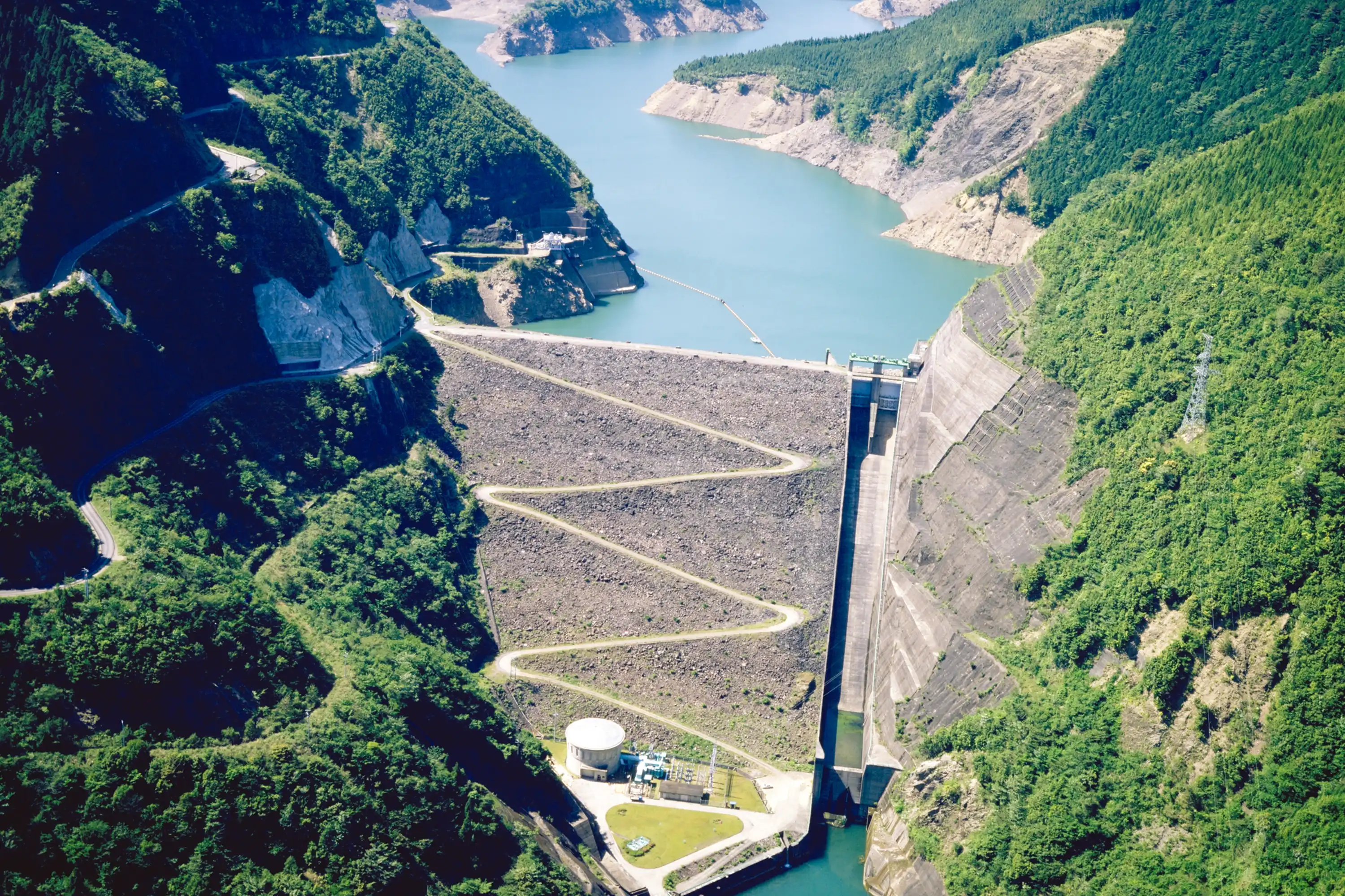 汗見取水ダム | J-POWERダムカード配布案内 | J-POWER 電源開発株式会社