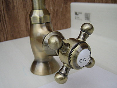 1PCVA クロスフォーセットCH（アンティークブラス）｜蛇口堂