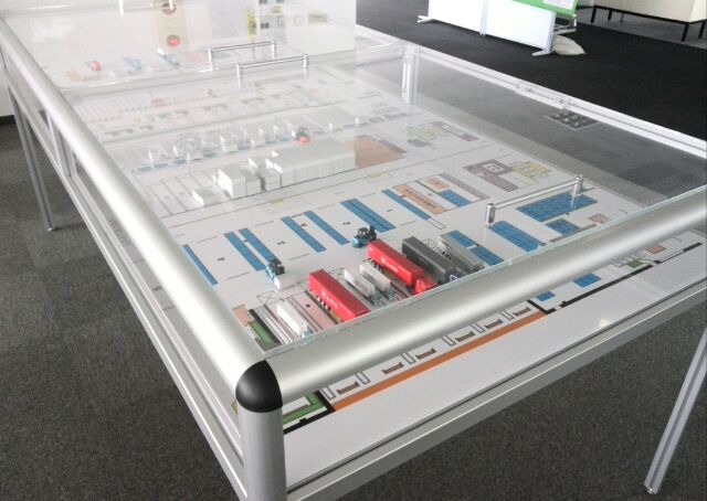 ジェイ・モデリング｜オリジナルショーケースについて