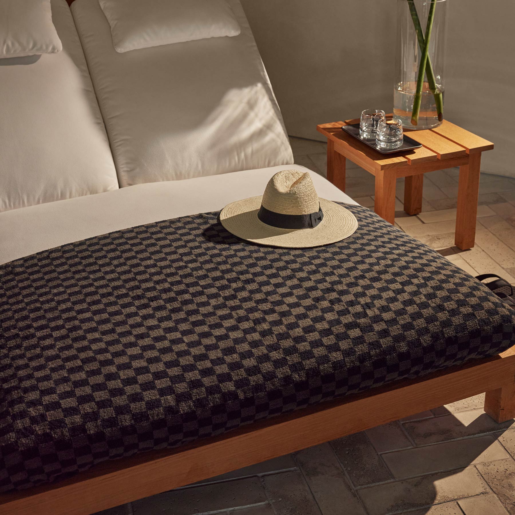 Checkered Beach Towel - Palm/Black | James Perse Los Angeles